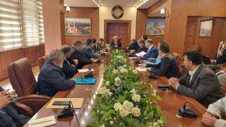 محافظ بورسعيد يعقد اجتماعا موسعا لمتابعة الموقف التنفيذي لإزالة التعديات والمخالفات على أملاك الدولة بجنوب بورسعيد