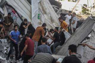 14 شهيدا وعشرات المصابين في غارات إسرائيلية على رفح الفلسطينية