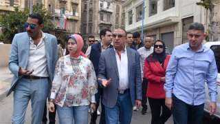 محافظ الإسكندرية يتفقد الشوارع المقرر رصفها بنطاق حي الجمرك