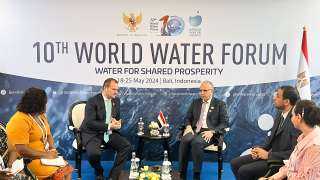 سويلم يلتقى نائب وزير المياه بجمهورية زيمبابوي على هامش فعاليات ”المنتدى العالمي العاشر للمياه”