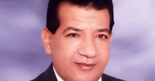 الدكتور الشحات منصور، عميد كلية الحقوق جامعة بنها