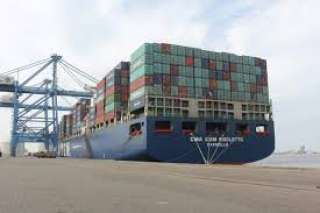 ميناء دمياط يستقبل اليوم 5 سفن للحاويات والضائع العامة