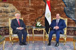مصر وسنغافورة يتفقان على مواصلة التنسيق المستمر