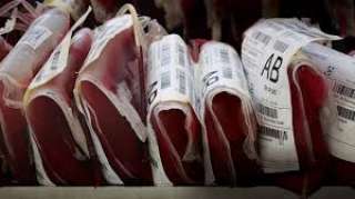 «الإفتاء» توضح حكم  الأخذ من الزكاة لشراء أكياس الدم للمرضى المحتاجين