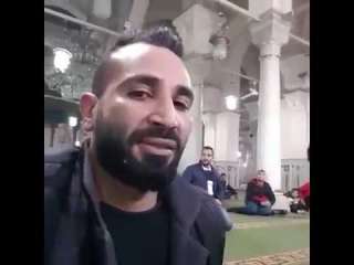 بالفيديو: أحمد سعد يستفز جمهوره بتصوير نفسه اثناء الصلاة