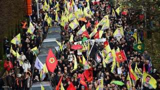 الأكراد يتظاهرون بباريس ضد رئيس تركيا ويهتفون أردوغان قاتل