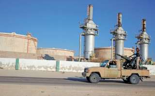 الجيش الليبي يفرض حظر التجوال بمنطقة الهلال النفطى