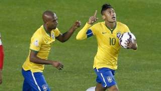 نيمار وفيرمينو يقودان هجوم البرازيل أمام أوروجواي في تصفيات كأس العالم2018