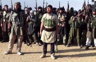 داعش يعدم 5 من عناصره بتهمة الاتجار بالسلاح على حدود سوريا