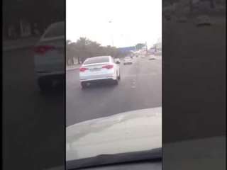 بالفيديو: مطاردة مثيرة لسائق متهور في السعودية