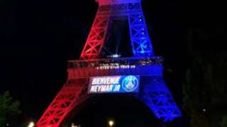 برج إيفل يحتفل بنيمار نجم باريس سان جيرمان
