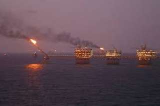 الكويت تزيل الجزء الأكبر من «التسرب النفطى»