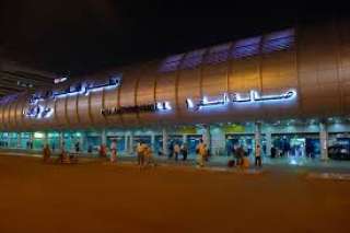 ضبط سودانيا يحاول تهريب أدوية علاج للكبد بمطار القاهرة