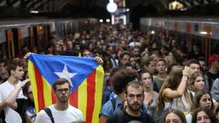 مظاهرات عارمة في برشلونة ضد حكومة إسبانيا