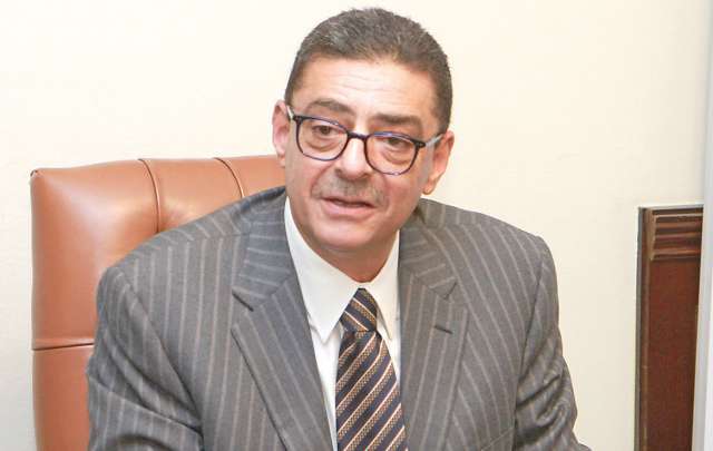محمود طاهر رئيس الأهلى