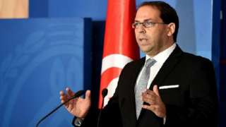 رئيس وزراء تونس يتعهد بالمضي في إصلاحات مؤلمة رغم المعارضة 