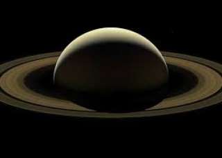 المركبة الفضائية «كاسيني» تُلقي نظرة وداع قبل الاحتراق