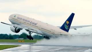هبوط طائرة سعودية اضطراريا بمطار القاهرة بسبب قطة