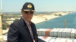 مهاب مميش: الملاحة آمنة ومنتظمة وعبور 143 سفينة منذ انطلاق ”سيناء 2018”