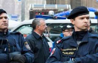 محاكمة شابين بتهمة التآمر لقتل أفراد شرطة في النمسا 