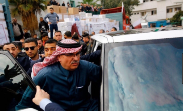 طرد مندوب قطر من قطاع غزة