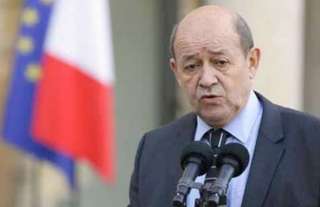 وزير الخارجية الفرنسي يتهم إيران بتزويد الحوثيين بالسلاح