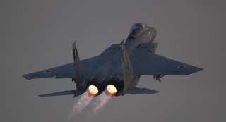 ليبرمان ينفى معرفة إسرائيل بالجهة التي تقف وراء استهداف مطار ”تيفور” الجوي السوري