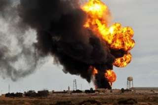 إطفاء آخر الآبار المشتعلة في حقل عجيل النفطي بالعراق