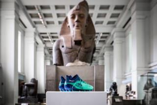 المتحف البريطاني يضم حذاء محمد صلاح لقائمة معروضاته الفرعونية