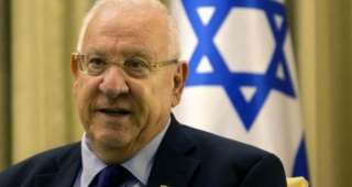 الرئيس الإسرائيلي يهنئ عباس أبو مازن بحلول شهر رمضان 