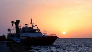 ارتفاع عدد ضحايا حادثة غرق مركب للمهاجرين بسواحل قرقنة بتونس