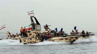 الحرس الثوري الإيراني يجرى مناورات في الخليج  