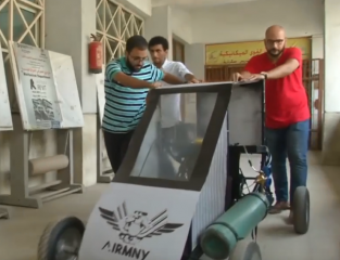 بالفيديو..شبان مصريون صنعوا سيارة تعمل بالهواء المضغوط