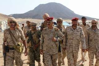 رئيس الأركان اليمني: المؤسسة العسكرية تبذل ما بوسعها لتسهيل عمل المنافذ البرية 
