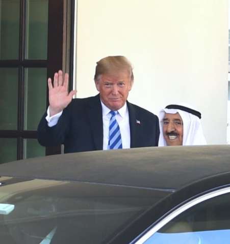 الشيخ صباح الأحمد الجابر الصباح أمير دولة الكويت والرئيس الأمريكي