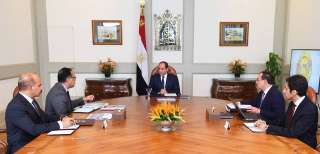 الرئيس السيسى يستعرض مع وزير البترول تطورات الإنتاج بحقل ظهر