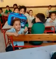 بالفيديو.. طفل لمعلمته: والنبى أنام ربع ساعة بس يا حاجة