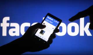 دراسة: استخدام فيسبوك يؤدي إلى التعاسة
