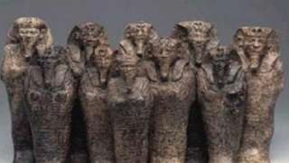 ضبط  13 تمثالا فرعونيا بحوزة شخص بالمنيا