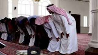 لجنة الفتوى توضح حكم من دخل في الصلاة مع الإمام وركع دون إكمال الفاتحة