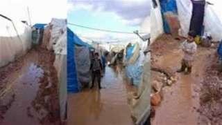 شاهد ..الأمطار تغرق مخيما للنازحين في دير الزور السورية 