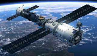 وكالة ناسا تطلق 3 رواد فضاء للمحطة الدولية