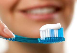 أخطاء يرتكبها كثيرون عند تنظيف الأسنان