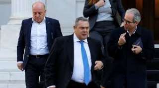 استقالة وزير الدفاع اليوناني قبيل التصويت على اسم مقدونيا  