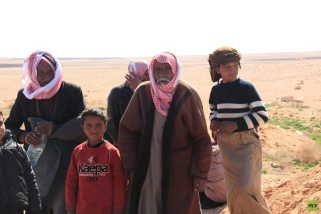   أول عائلة سورية تخرج من منطقة الـ55 كم عبر ممر جليغيم