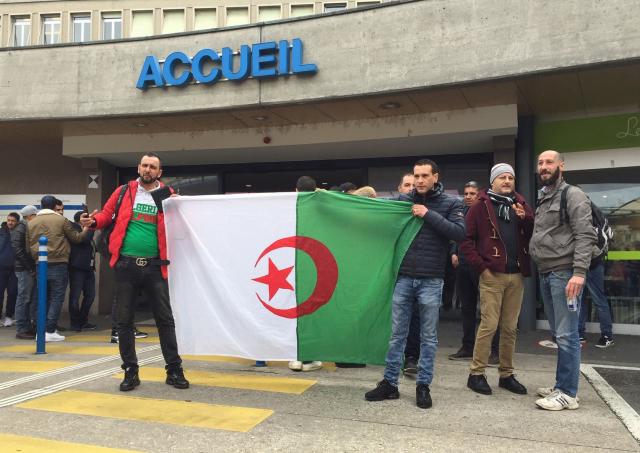  احتجاجات الجزائر تصل مقر مرقد بوتفليقة بجنيف 