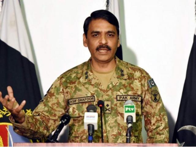  الناطق باسم الجيش الباكستاني اللواء آصف غفور