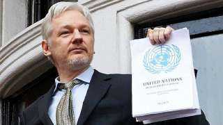 القضاء البريطاني يحكم على مؤسس موقع ويكيليكس بالسجن لمدة 50 أسبوعا