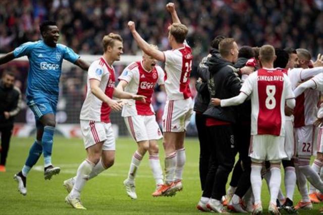 أياكس يفوز بلقب الدوري الهولندي 