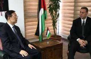 السفير الفلسطيني يبحث مع مسئول صيني تطورات الأوضاع في القدس  